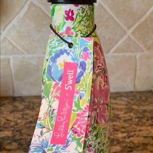 🌟 Host Pick! 🌟 Lilly Pulitzer S’Well bottle